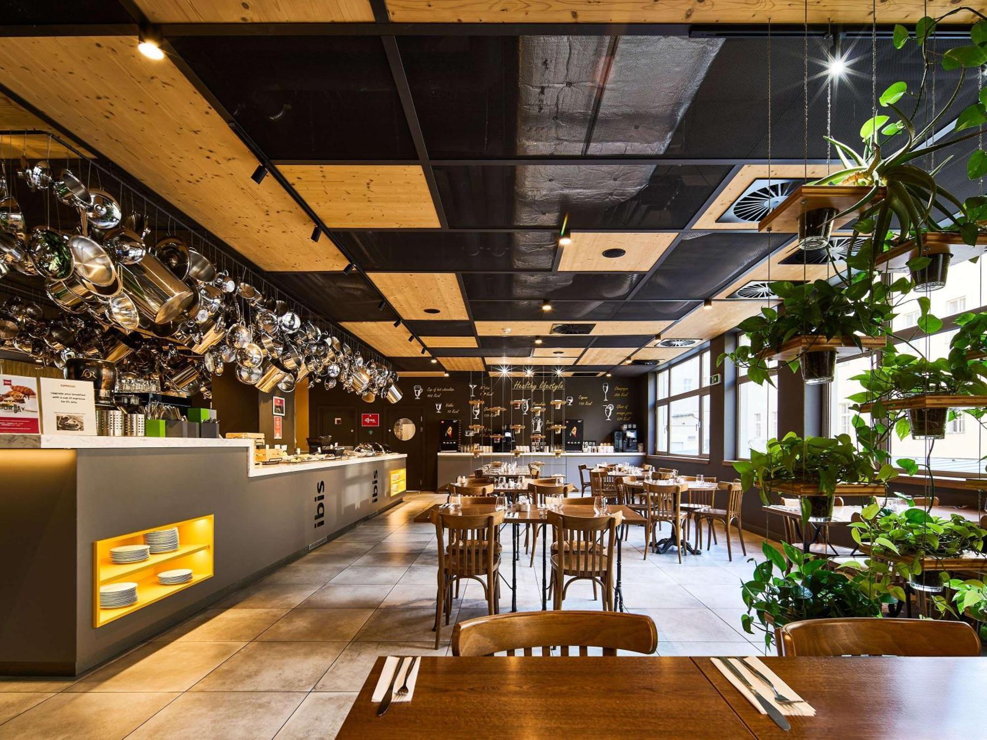 Ibis Wenceslas Square 3* פראג
