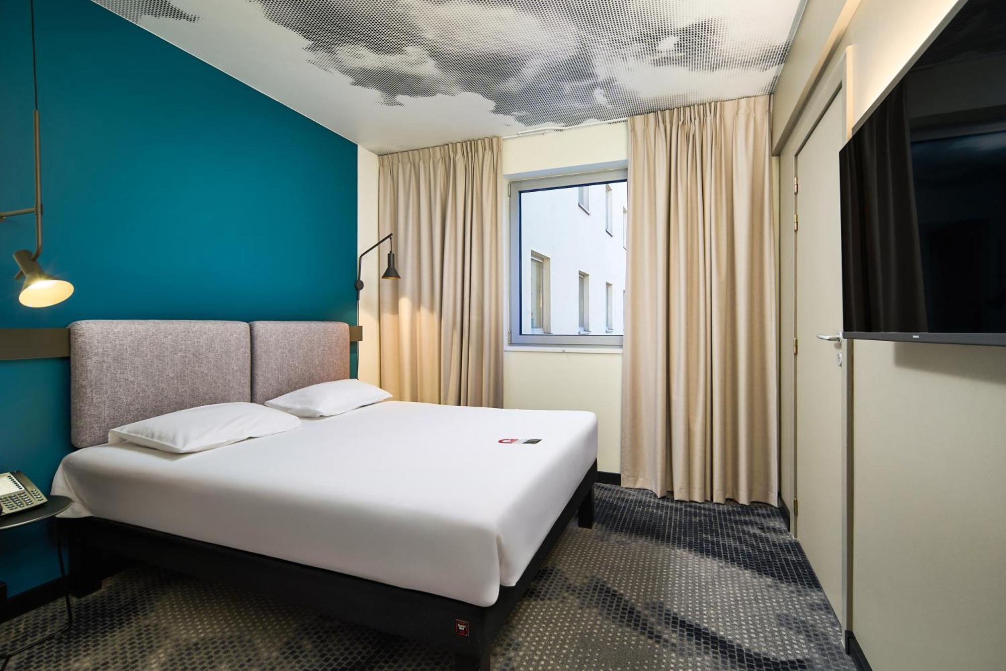 Ibis Wenceslas Square מלון